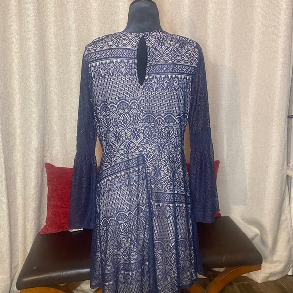 My Michelle Navy Blue Laced Dress - TAG Size XL (12-14) - Picture 2 of 2